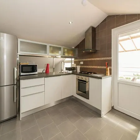 Spacious In Maslenica With Swimming Pool