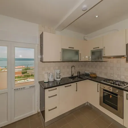 Вилла Spacious In Maslenica With Swimming Pool *