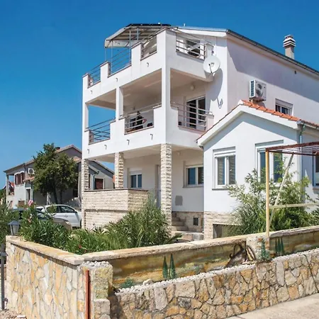 Spacious In Maslenica With Swimming Pool * Jasenice (Zadar)